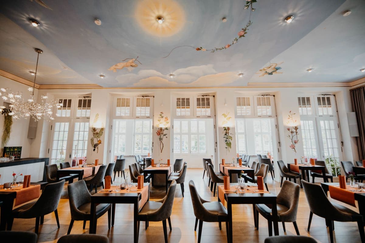 Restaurant Taut's im Erdgeschoss der Villa