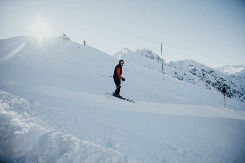 Skifahrer auf der Piste